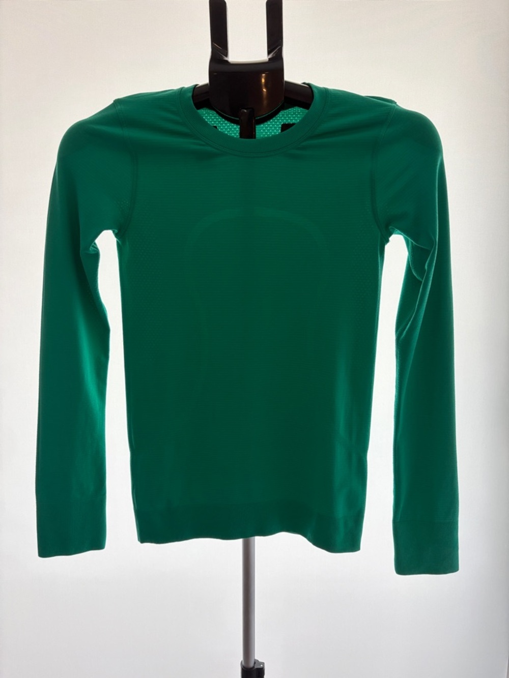 Lululemon Swiftly Relaxed Long Sleeve ~ 2 ~ Kelly Green